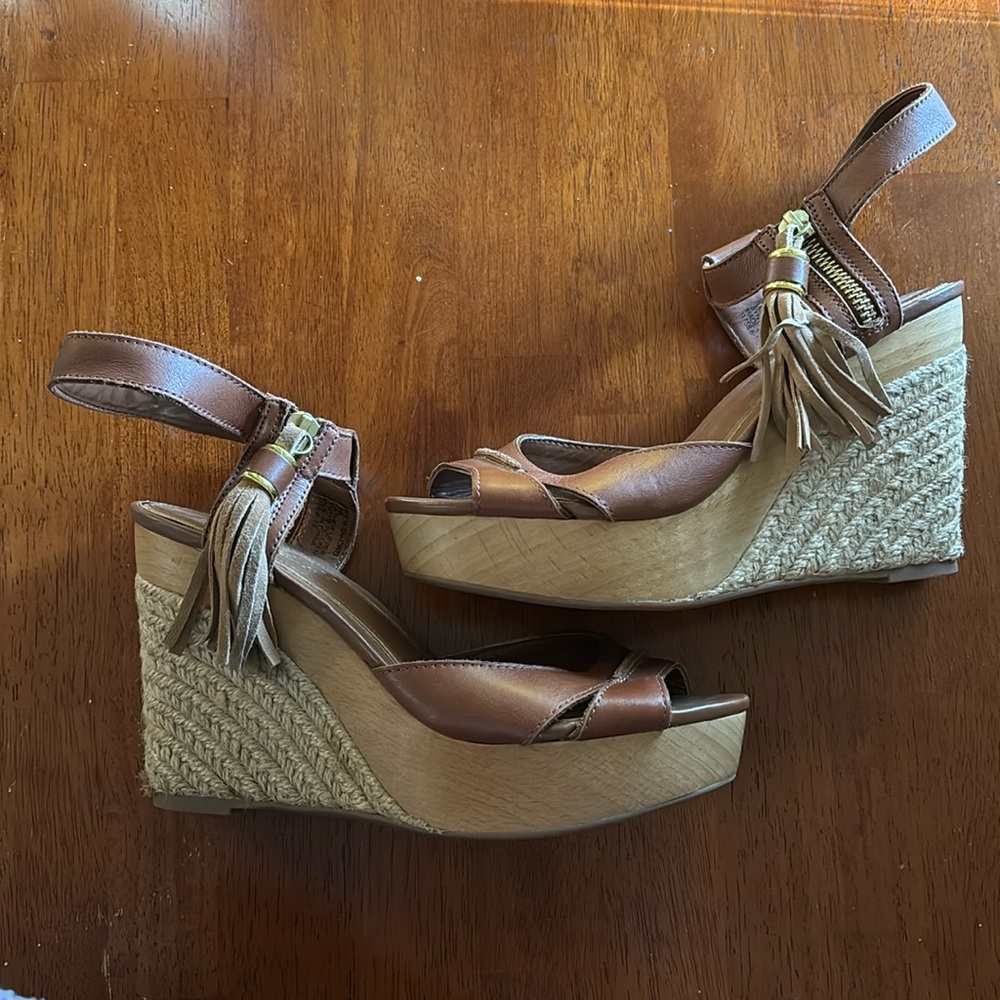 LAUREN Ralph Lauren Wedges.